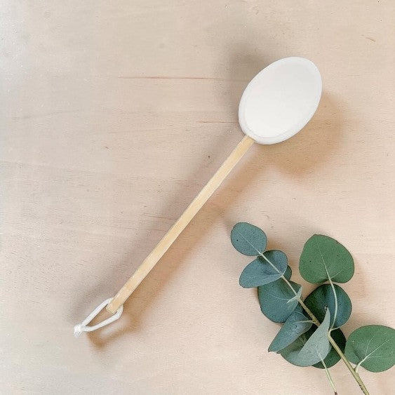 Long Handle Lotion Applicator with soft pad, 16-inch back and body moisturizer tool, Photoroom product photo